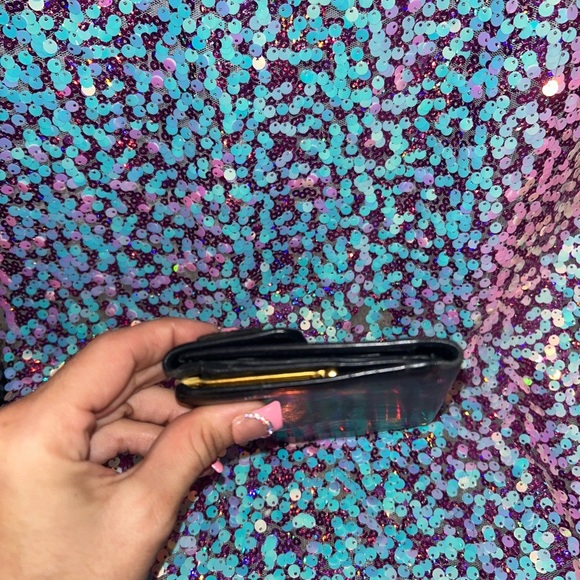 Vintage Kiss lock Black Ferragamo Wallet - Picture 3 of 14